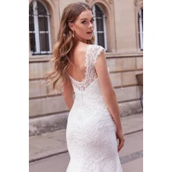 Brudekjole 11179 i Fit &amp; Flare fra Adora