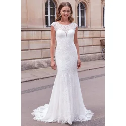 Brudekjole 11179 i Fit &amp; Flare fra Adora