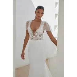 Brudekjole 11341 i Fit &amp; Flare fra Adora