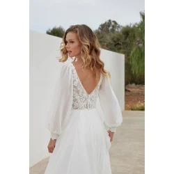 Brudekjole 11342 i A-Line fra Adora