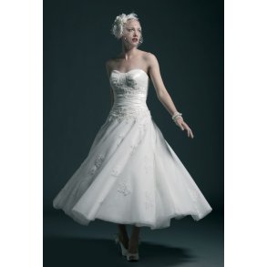 Brudekjole 3600 i Tea Lngde fra Sincerity