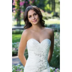 Brudekjole 3925 i Fit &amp; Flare fra Sincerity