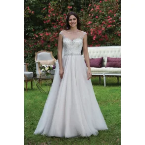 Brudekjole 3943 i A-Line fra Sincerity