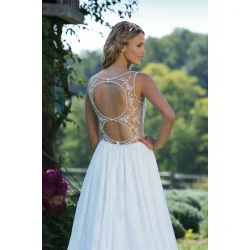 Brudekjole 3990 i A-Line fra Sincerity