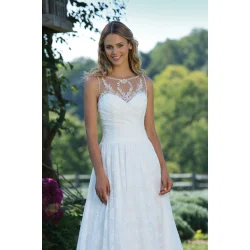 Brudekjole 3990 i A-Line fra Sincerity