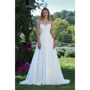 Brudekjole 3990 i A-Line fra Sincerity