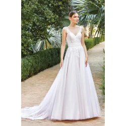 Brudekjole 44208 i A-Line fra Sincerity