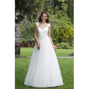 Brudekjole 6117 i A-Line fra Sweetheart