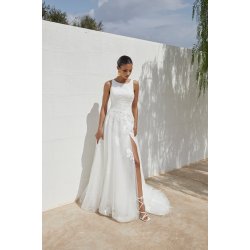 Brudekjole 11348 i A-Line fra Adora