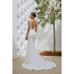 Brudekjole 11341 i Fit &amp; Flare fra Adora