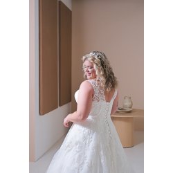 Brudekjole Becky Kat Plus Size fra Bridalstar