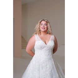 Brudekjole Becky Kat Plus Size fra Bridalstar