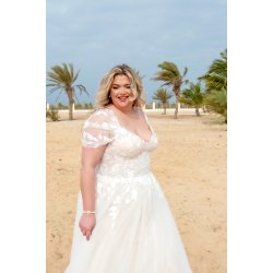 Brudekjole Ivonne Plus Size fra Bridalstar