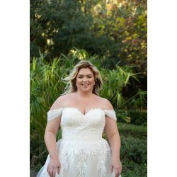 Brudekjole Jennifer Plus Size fra Bridalstar