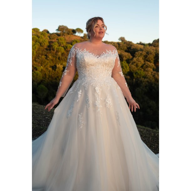 Brudekjole Joya Plus Size fra Bridalstar