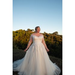 Brudekjole Joya Plus Size fra Bridalstar