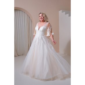 Brudekjole Karlijn i Plus Size fra Bridalstar