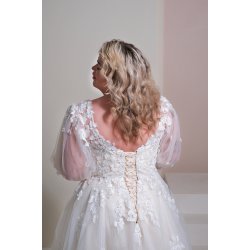Brudekjole Kelsi Plus Size fra Bridalstar