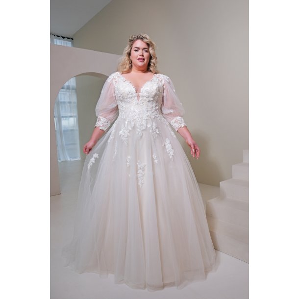 Brudekjole Kelsi Plus Size fra Bridalstar