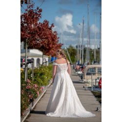 Brudekjole Giulia Plus Size fra Bridalstar