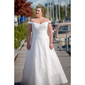 Brudekjole Giulia Plus Size fra Bridalstar
